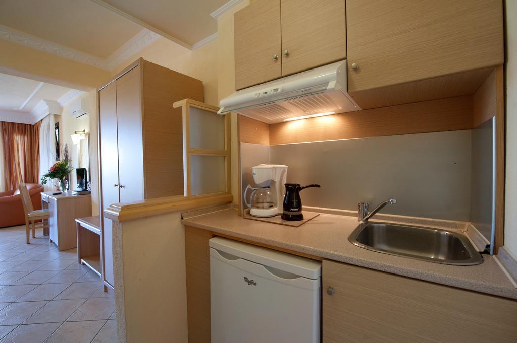 Seydnaya Apartments & Studios เนโอสมาร์มาราส ภายนอก รูปภาพ